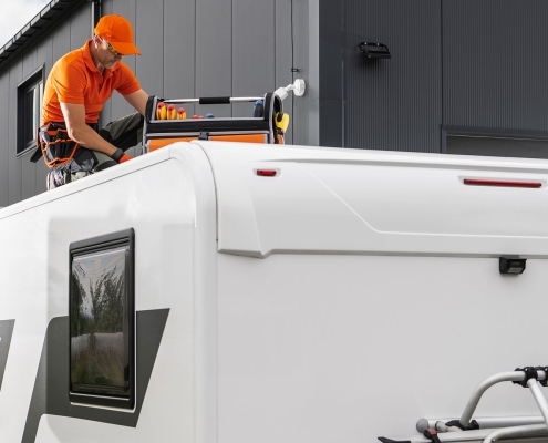 Carrosserie camping-cars Bordeaux : l'expertise du service de réparation de Truck Bull